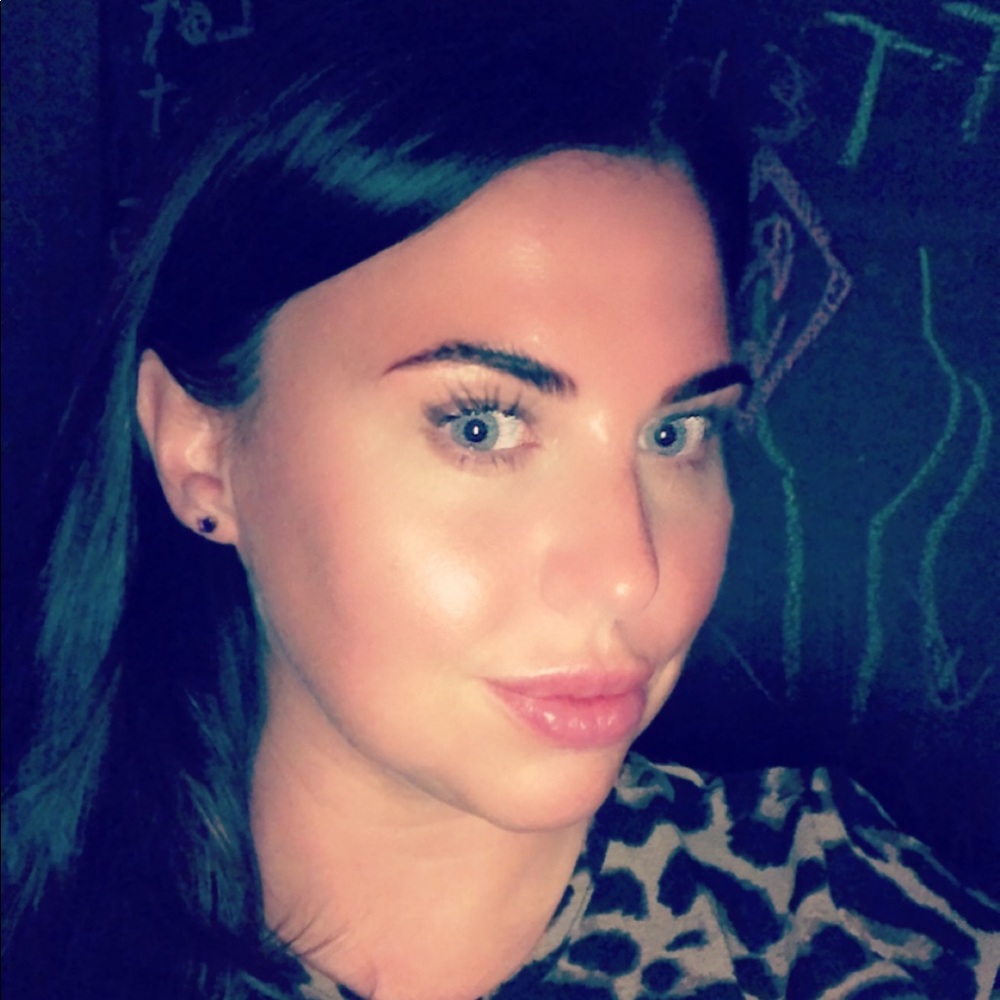 Meet your Posher, Rebecca